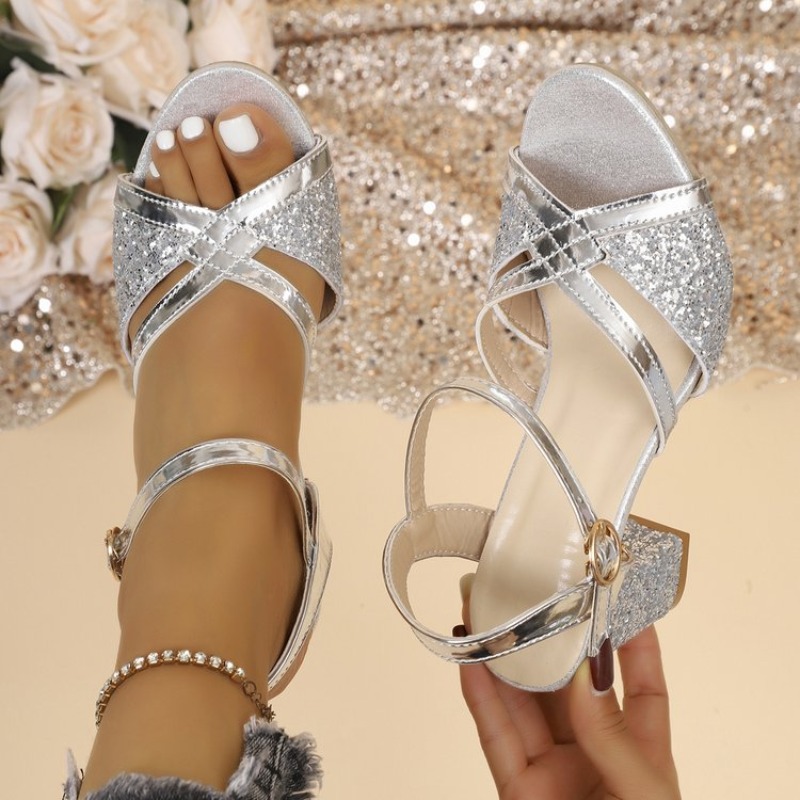 صنادل نسائية بكعب عريض ذهبية ل - مراجعة Ankle Strap Attachment وسعره